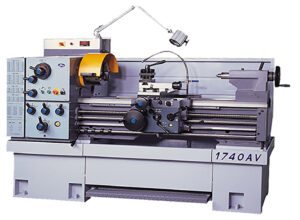 LATHE: GOSAN 1740AV VARIABLE SPEED